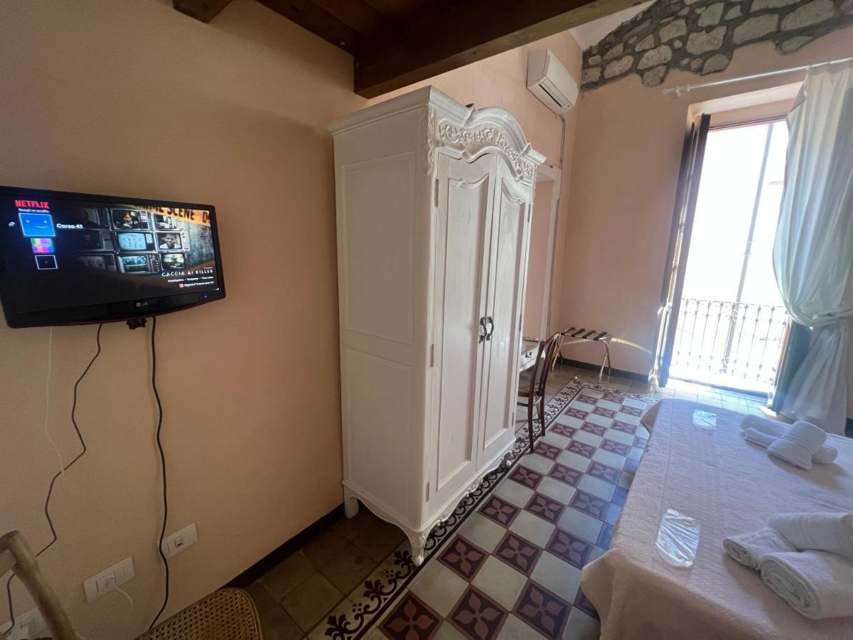 Corso 41 Hotel Bosa Exterior photo