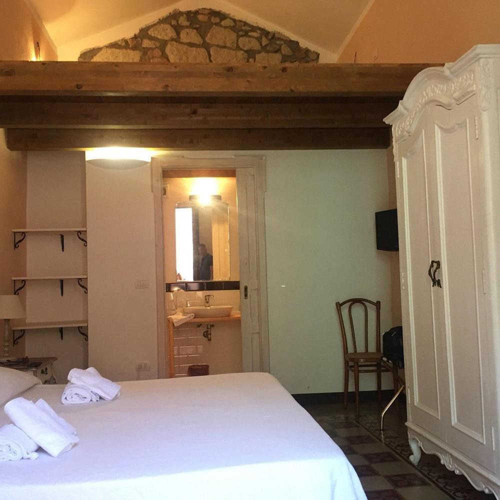 Corso 41 Hotel Bosa Exterior photo